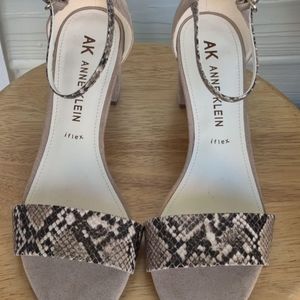 Beautiful Sandals in Good condition.